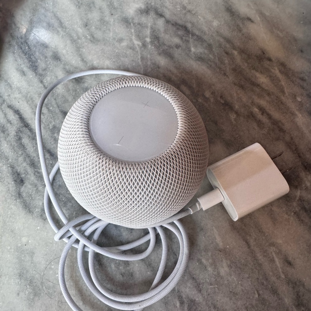 Apple Home Pod Mini model A2374 white